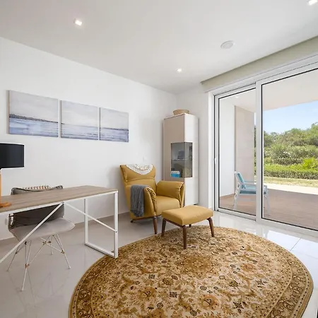 Design 2 With Pool By Homing Apartment *