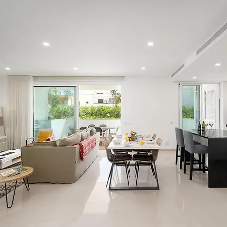 Apartment Design 2 With Pool By Homing Lagos